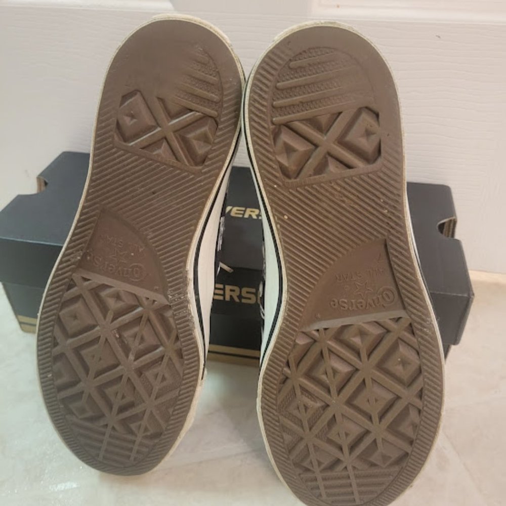 Black Converse with white writing Size 9 - Picture 6 of 6